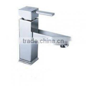 Brass basin faucet