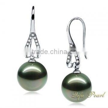 18K Tahiti Pearl Hook Earring