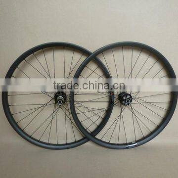 Cheap Clincher 29er Carbon Wheels 32h 23.5mm Depth with Novatec hub and Pillar Spokes