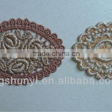 Water-soluble flower embroidered design for garment collar