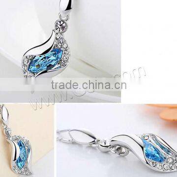 40x15mm Zinc Alloy Austrian Crystal Necklace