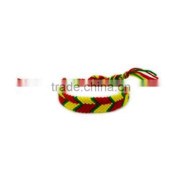 Hot Sale Wholsesale Handmade Red Yellow Green 3 Colours Braided Charm Friendship Bracelet