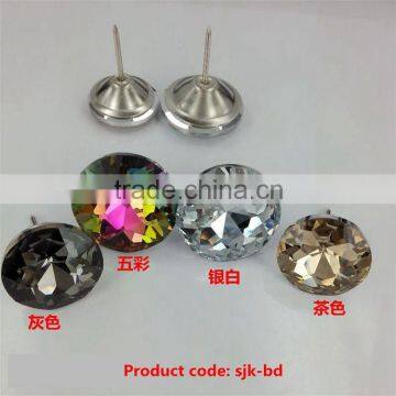 Top fashion good quality cheap crystal button in many style