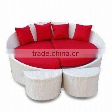 Leisure Garden Beach Sun Bed for Sale Rattan Outdoor Round Bed photo-2