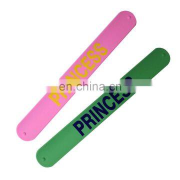 branding ad tailor making green silicone bracelets