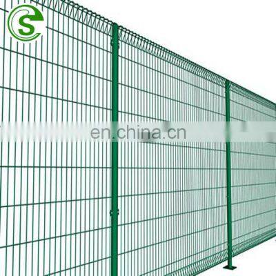 Low price Hot Dipped Galvanized BRC welded wire mesh fence malaysia