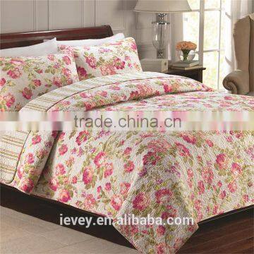 top quality beautiful red flower pattern cotton woven patchwork quilted bedspread luxury