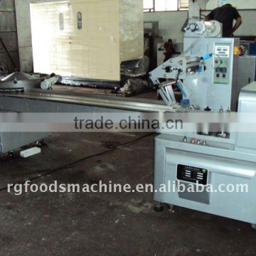 WDB-2C pillow-type packing machine,candy or bubble gum machine,food machine