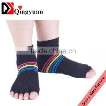 custom stripe anti slip yoga socks personalized logo anti-slip yoga five toe socks