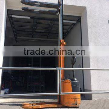 2004 Super Quality Electric Forklifts