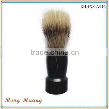 Wooden handle shaving brush