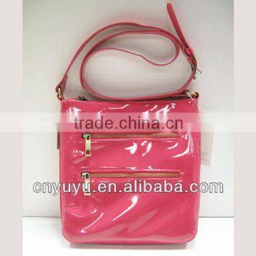 2014 Ladies zipper details Patent PU Cross Body bag