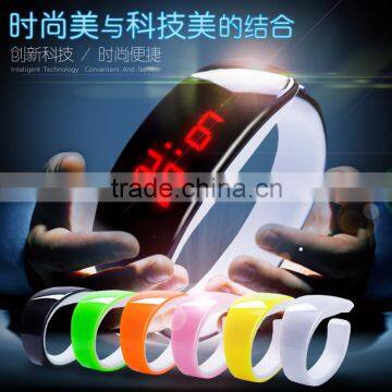 2016 Amazing candy colorful sports led bracelet digital watch dolphin led children/teenager gift