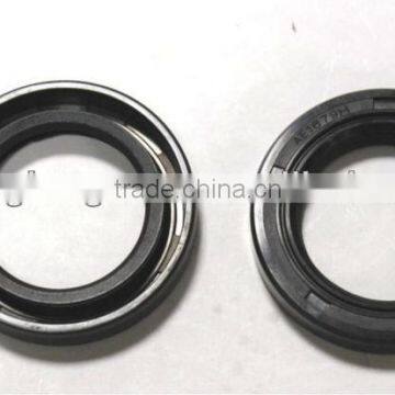 Gear Box Front oil seal forNissan Oting2.4/Paladins2.4 auto parts 30-45-8 OEM NO.:32114-Y4000/32113-49A00