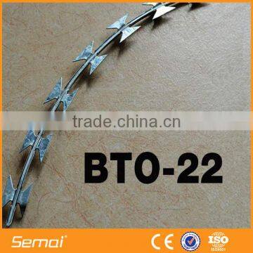 BTO-22 Galvanized Concertina Razor Wire