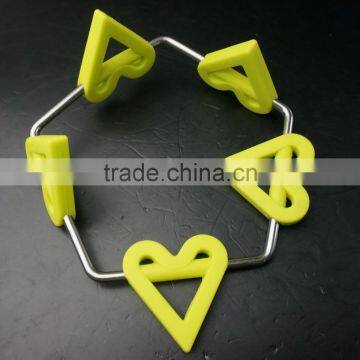 16146 Heart Shape Unti-skidding Table Silicone Mat photo-4