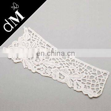 White cotton trim lace collar in Couples CNL0016