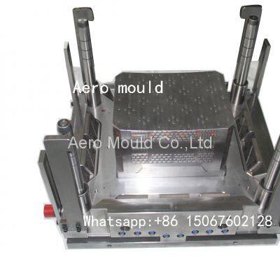 Plastic component mould