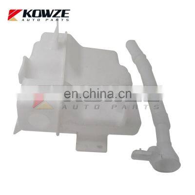 Hot Sale Windshield Washer Tank For Mitsubishi ASX GA1W 4A92 GA2W 4B11 GA3W 4B10 GA6W 8260A215