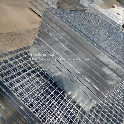 Steel grating