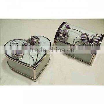 Pretty Heart Love Alloy Jewelry Box