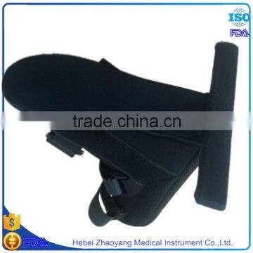 Postoperative corrector shoe for foot sprain brace