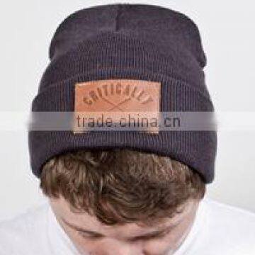 High Quality Plain Black Knitted Caps Custom Winter Beanie Hats with Leather Patch