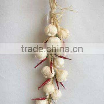 High Quality Artificial Fruits Fake Garlic String 21 inch Artificial Maize Peel Garlic with Chilli String