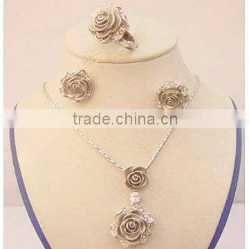 Floral Alloy Set