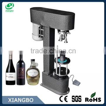 Aluminium cap locking machine for square glass bottle