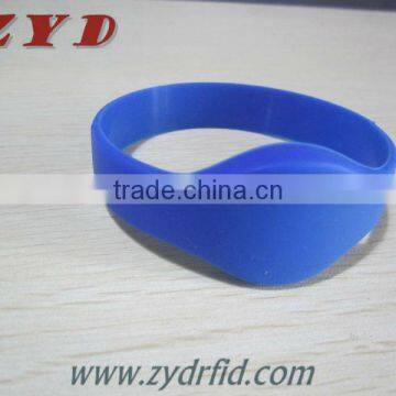 2015 cool HF RFID smart silicone Wristband for party/ swimming pool