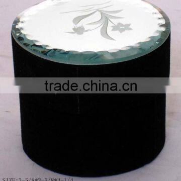 Lovely round ring jewelry box