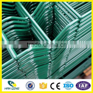 Hanqing spary Peach shaped pipe 4x4 welded mesh fence panel factory manufacturer