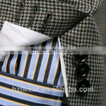 High Quality Houndstooth Business Suits/ Italy Style Suits for Men/ Functional Buttons on Sleeve. photo-4