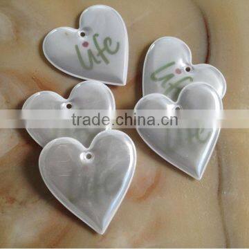 Cheap Custom Heart Shape Reflective Hanger Keychain Souvenir photo-2