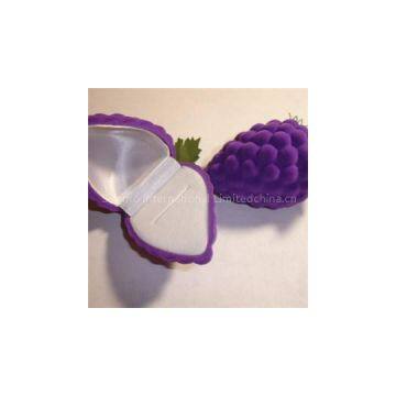 Grapes Shaped Flocking Ring Box