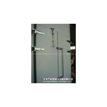 hinged doors cold roon for food storage.polyurethane hinged cold room door