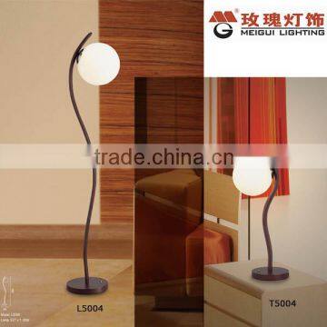 modern wooden hotel lamps with outlets