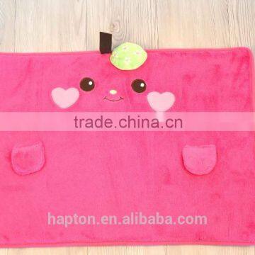 lovely cartoon embroidery with anti-slipping back apple design children mat