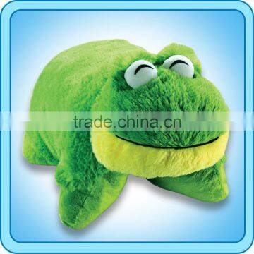 High quality custom reallike frog shaped plush soft cushion