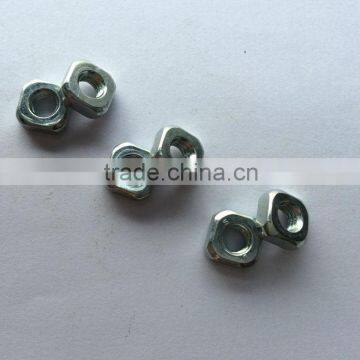 Square Nut/DIN557/DIN562 Grade 4.8/6.8/8.8/10.9