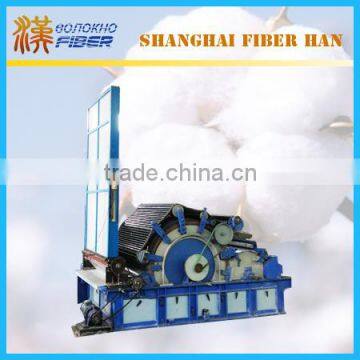 Carding machine with feeder, carding machine, cotton carding machine