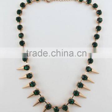 Summer style deep green stone necklace