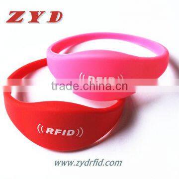 High Quantity Waterproof Silicone UHF Monza4 Wristband for Swimming Pool photo-3