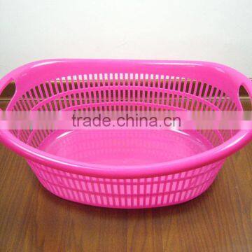 Oval plastic laundry basket hamper