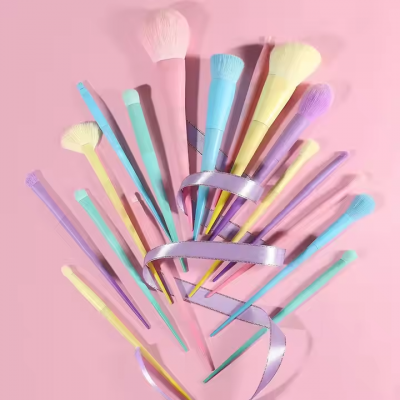 17pcs Colourful Makeup Brush Premium Gift Kabuki Foundation Blending Tools Face Powder Blush Brush Rainbow Makeup Brush Set