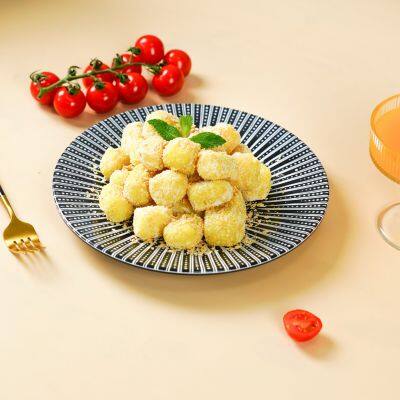 Жареные полупродукты из йам: жареная закуска, продукты для досуга, кусочки йам в хрустящей панировке, кусочки йам в сахарной глазури; коммерческая оптовая продажа 300 г