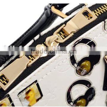 Wear-resisting PU Leather Youth Fashion Shell Shape Handbag photo-5