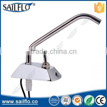 Sailflo 12V4.3Lpm Self-Priming Polished Surface Treatment and Chrome Surface Finishing Water Faucet Pump photo-2