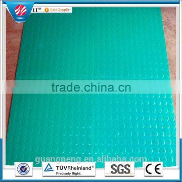 Corrosion resistant rubber floor